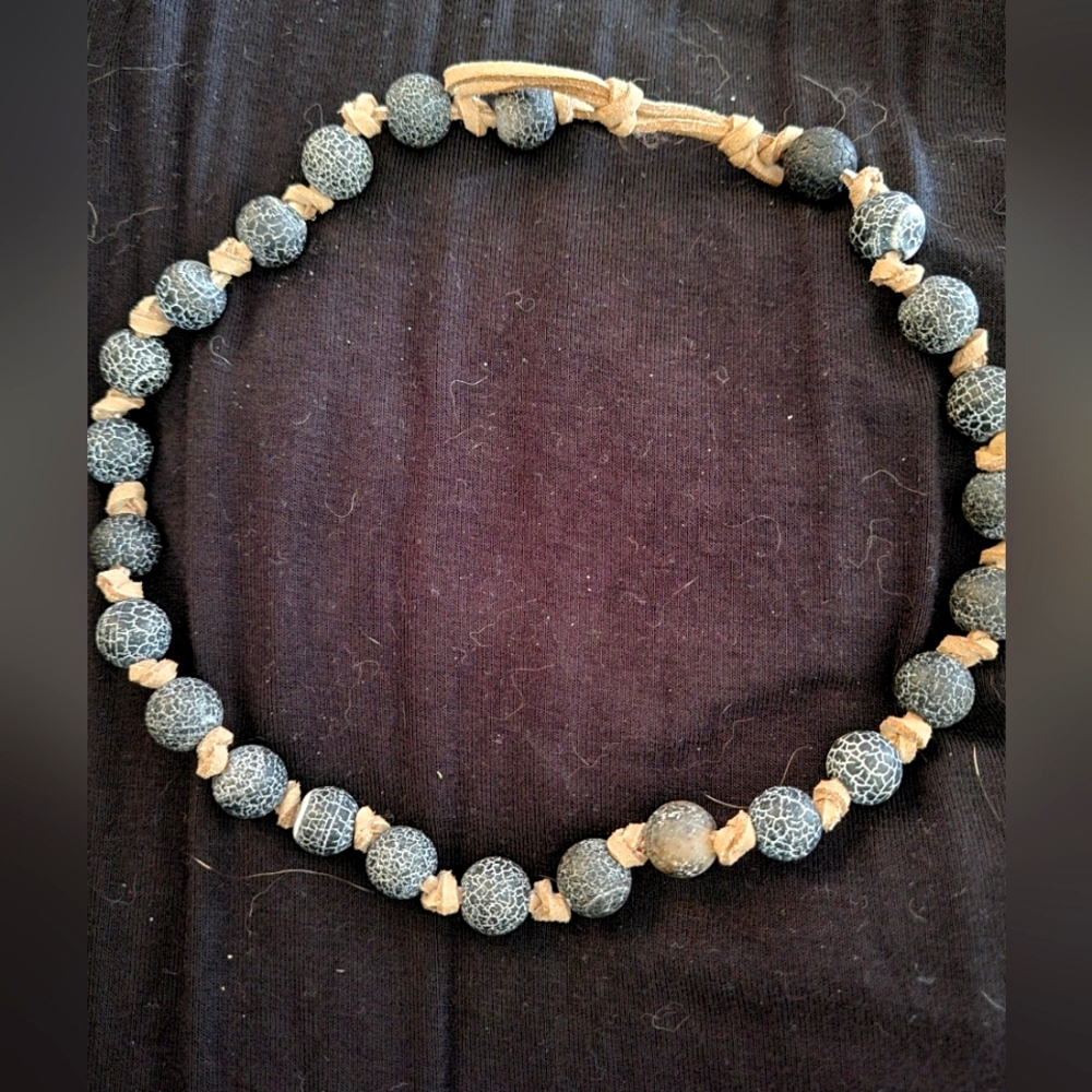 Elegant Black and Tan Beaded Necklace